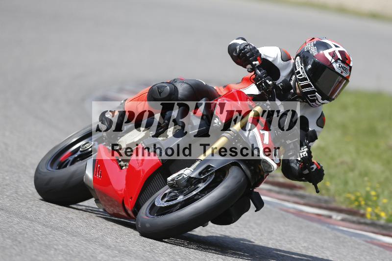 /27 12.06.2025 Ducati Schweiz Trackday Warmup  ADR/blau-bleu/19-1
